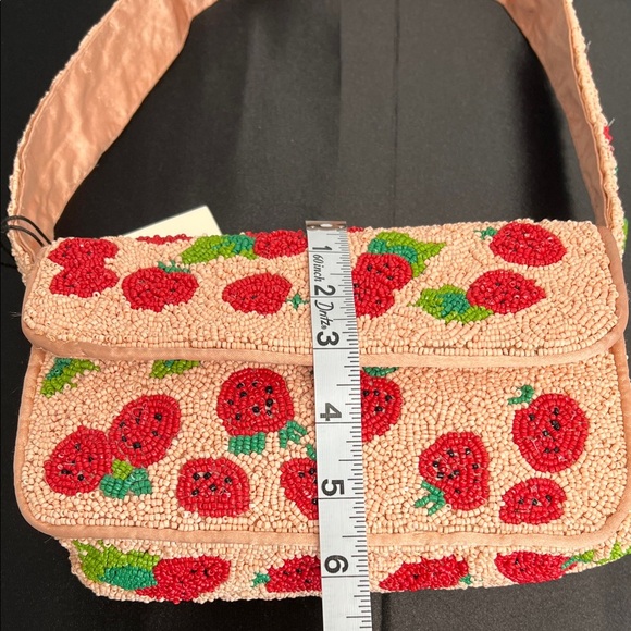 Sincerely Jules | Strawberry 🍓 Beaded Bag - Picture 12 of 13